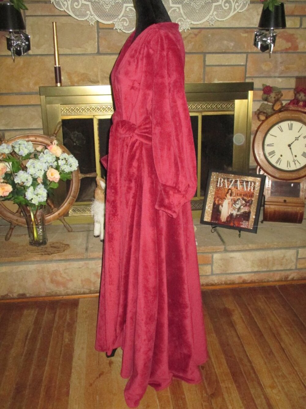 Catherine D'Lish Robe - Picture 6 of 9